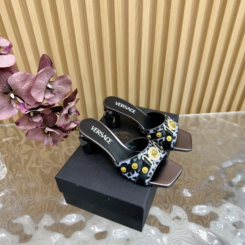 Versace Slippers Comfortable 37331