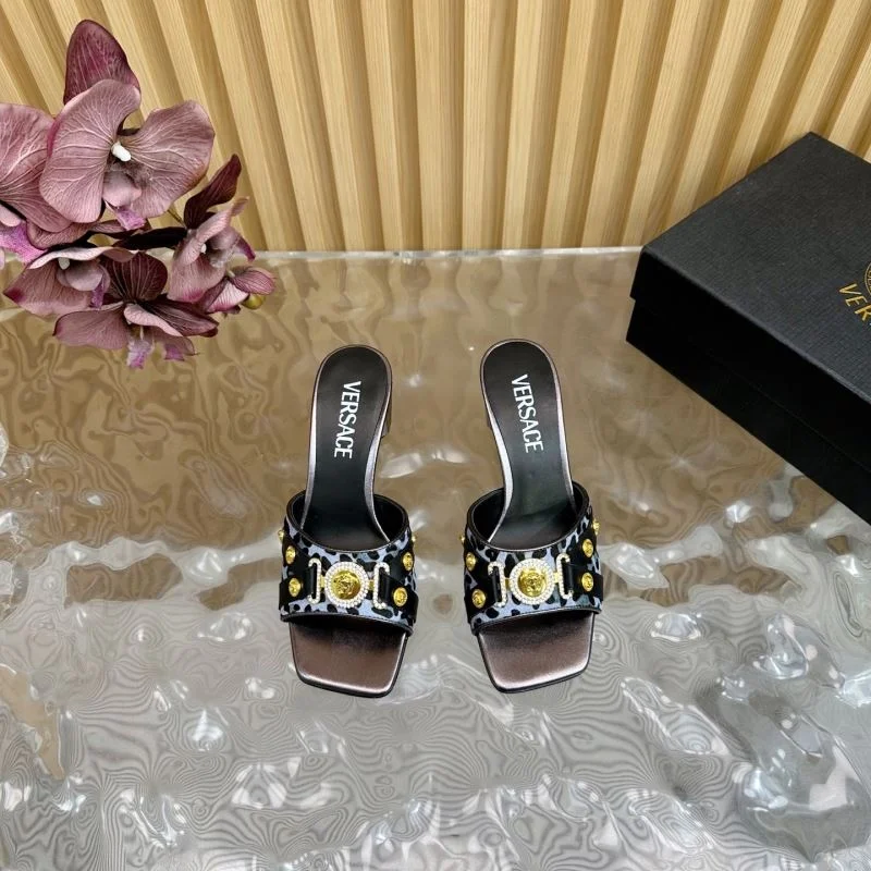 Versace Slippers Comfortable 37331