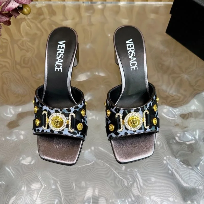 Versace Slippers Comfortable 37331