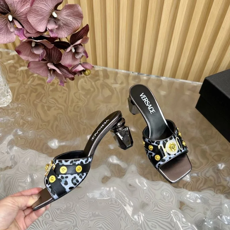 Versace Slippers Comfortable 37331