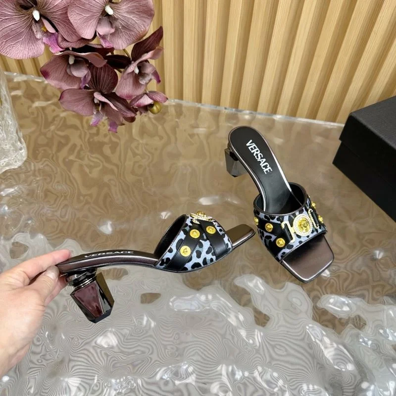 Versace Slippers Comfortable 37331