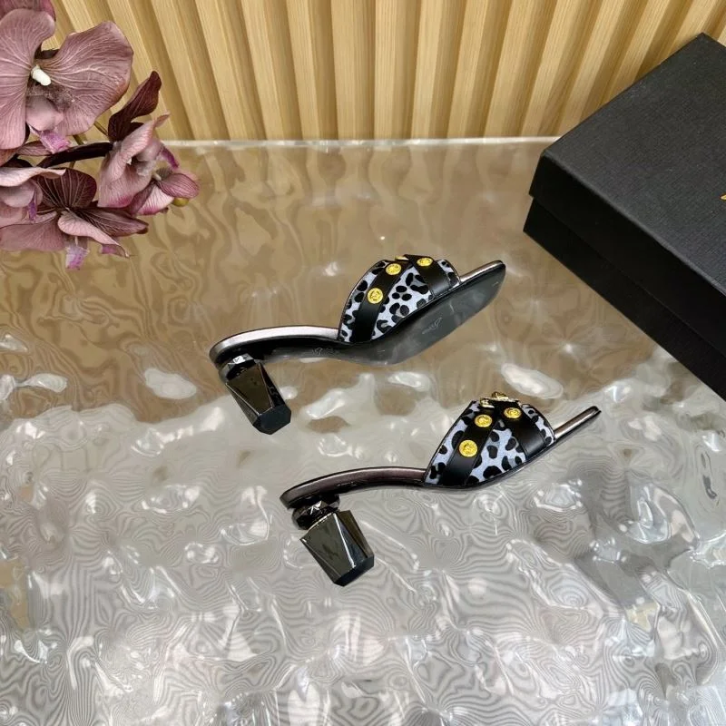 Versace Slippers Comfortable 37331