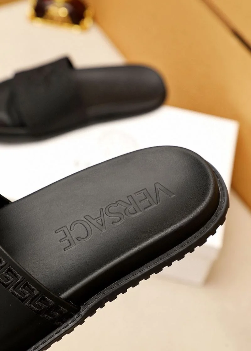 Versatile Versace Slippers 37499