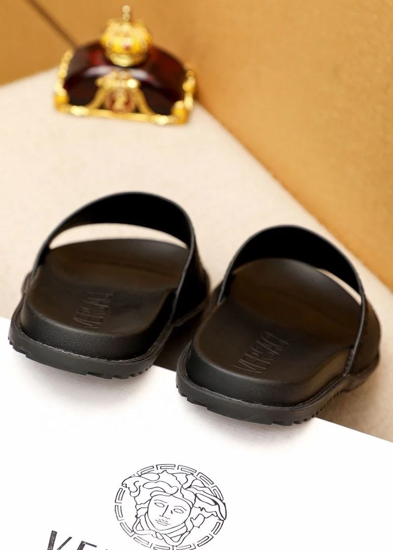 Versatile Versace Slippers 37499