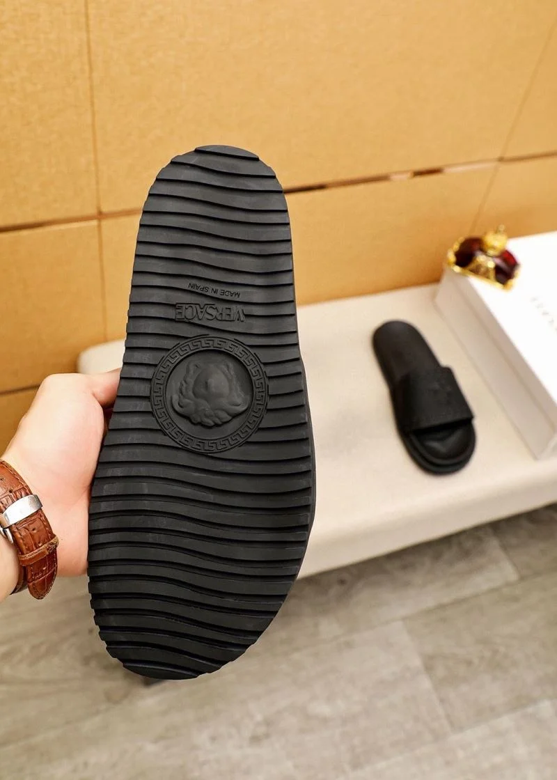 Versatile Versace Slippers 37499