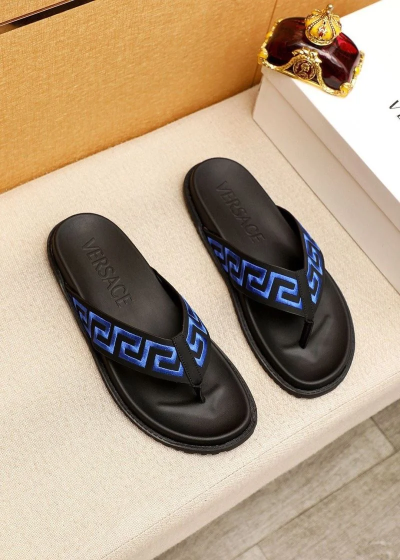 Versace Slippers WellDesigned 37475
