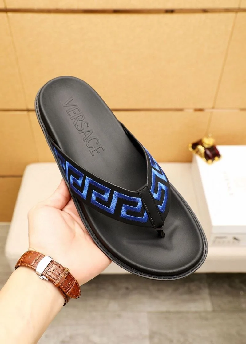 Versace Slippers WellDesigned 37475