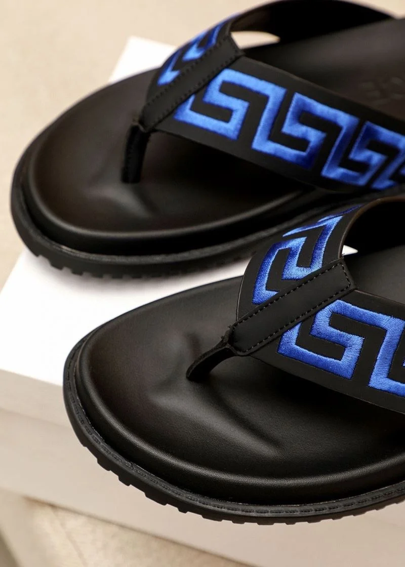 Versace Slippers WellDesigned 37475