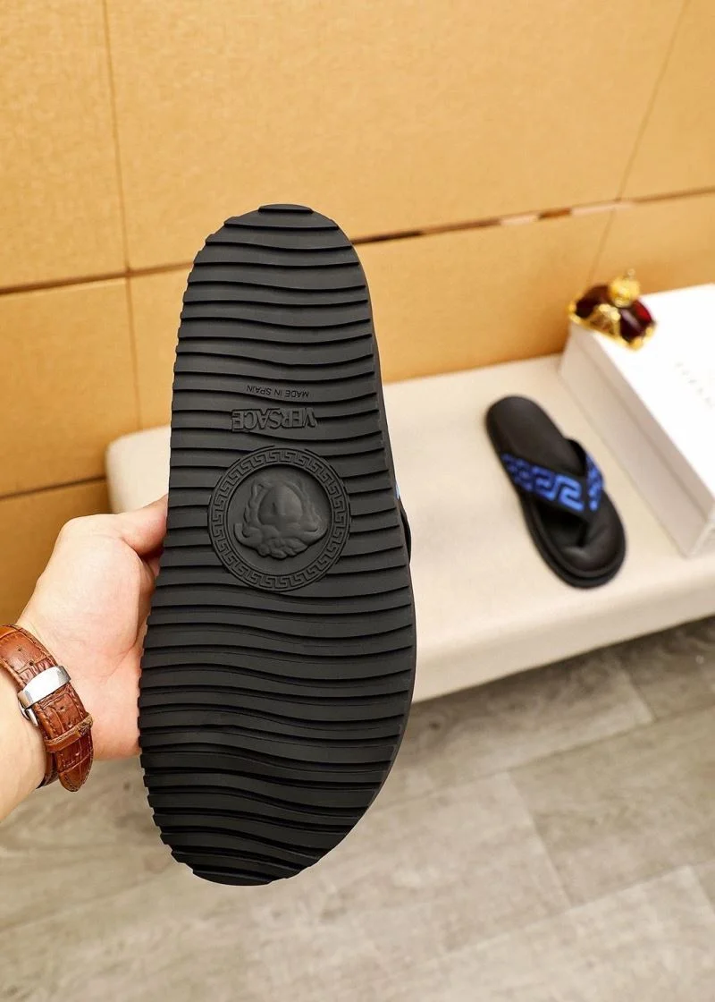 Versace Slippers WellDesigned 37475