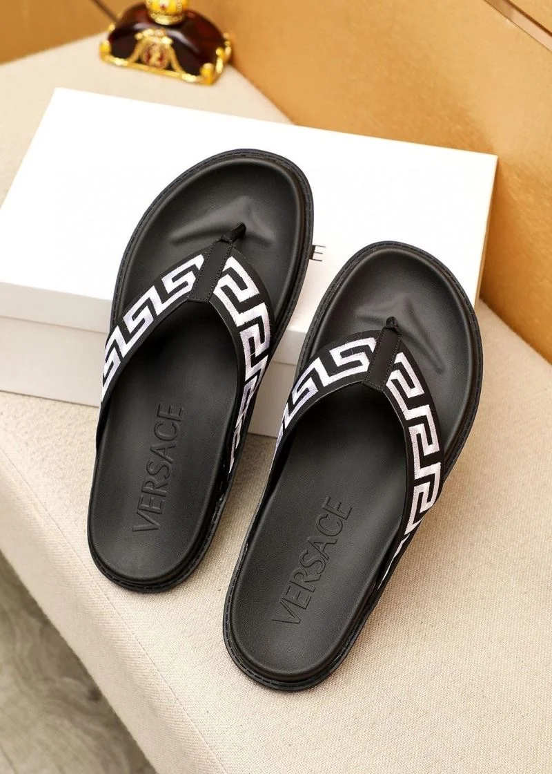 Reliable Versace Slippers 37472