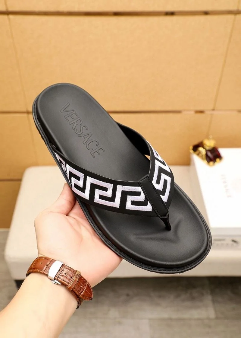 Reliable Versace Slippers 37472