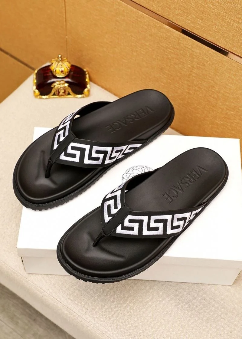 Reliable Versace Slippers 37472