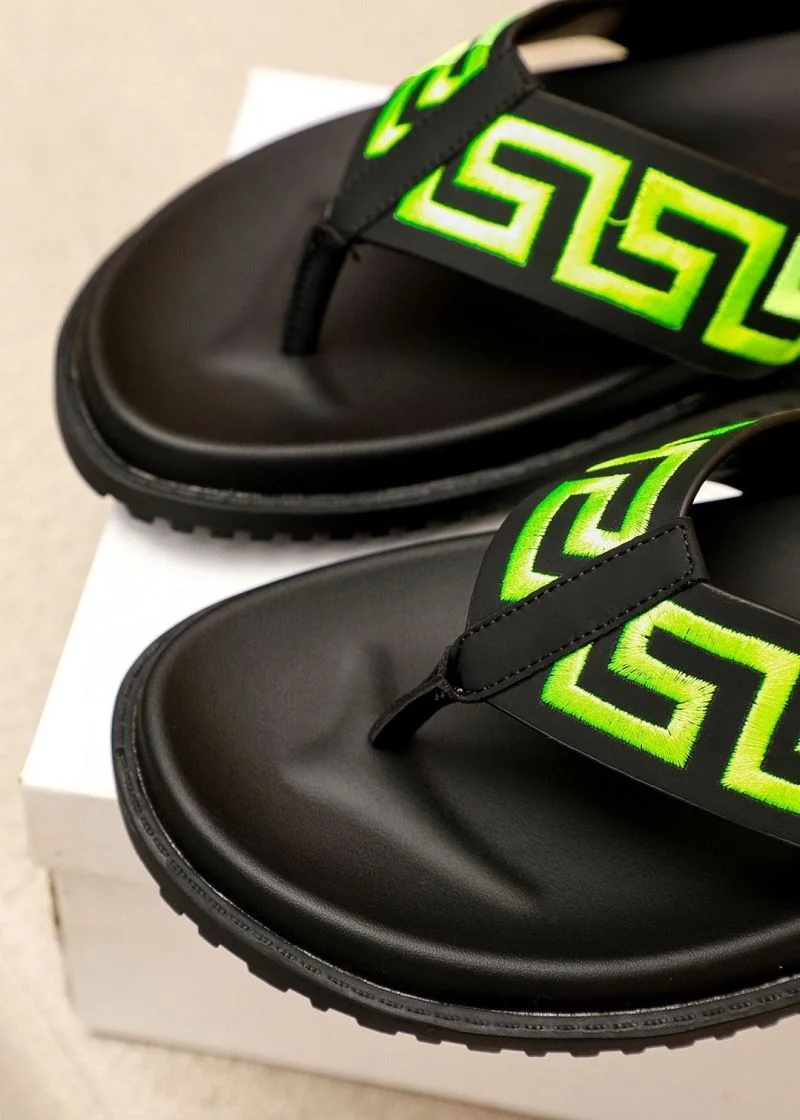 Versace Slippers Comfortable 37470
