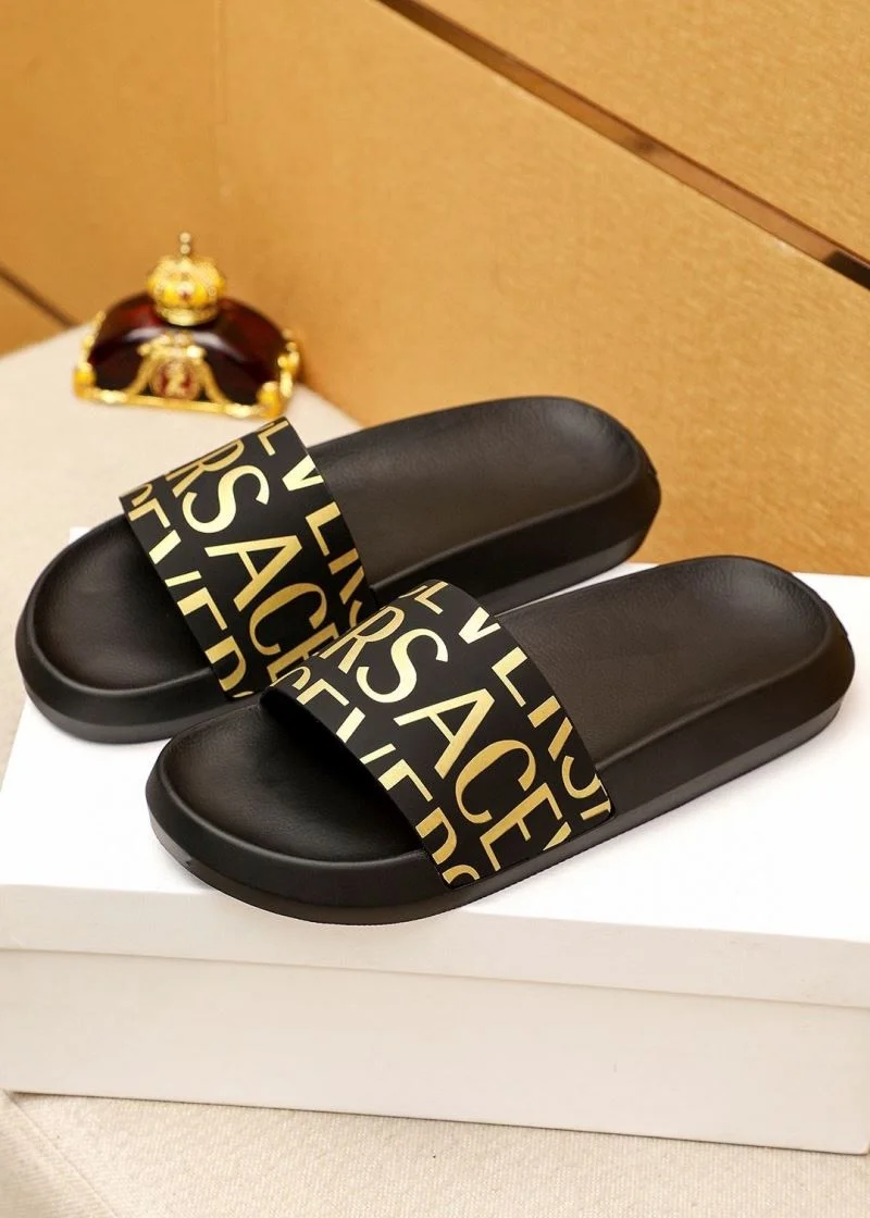 Supportive Versace Slippers 37468