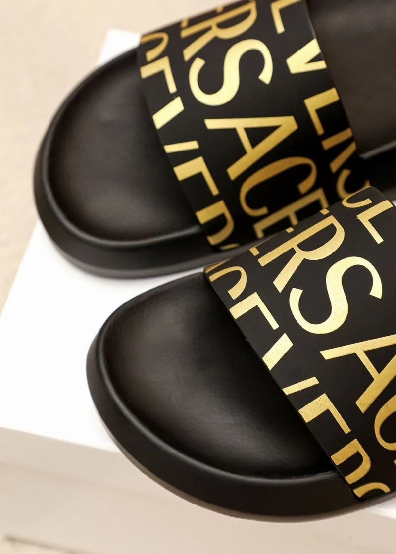 Supportive Versace Slippers 37468