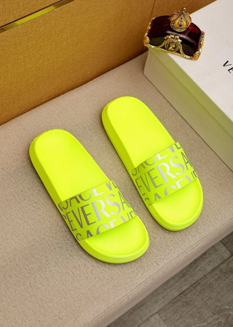 Versace Slippers Breathable 37459