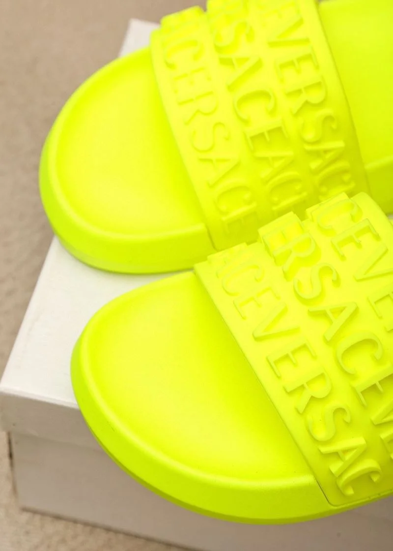 Timeless Versace Slippers 37453