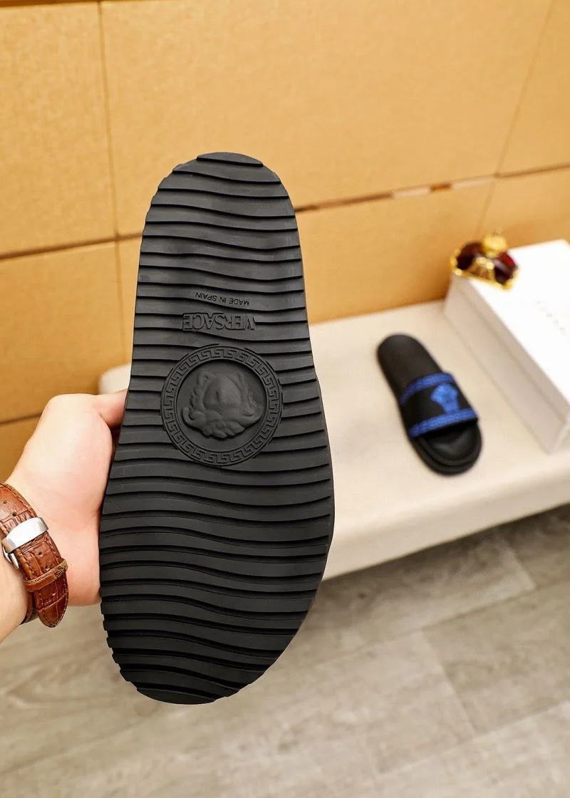 Trendsetting Versace Slippers 37461