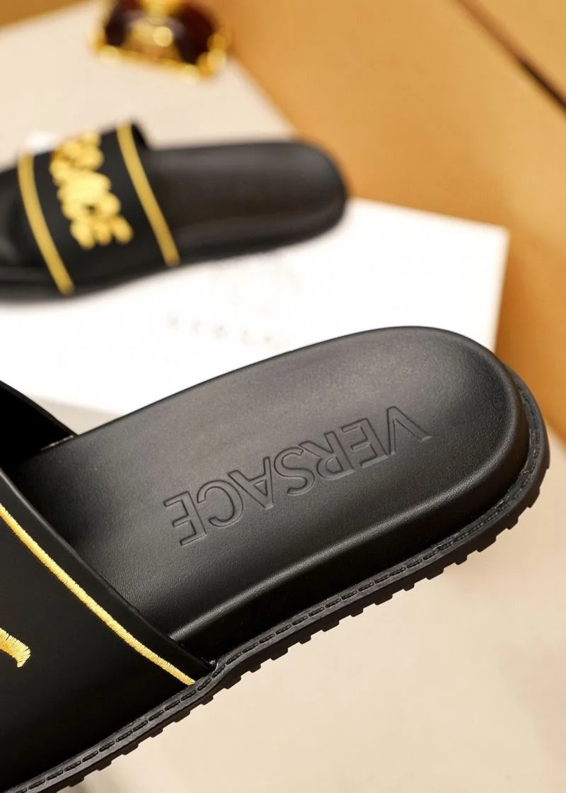Durable Versace Slippers 37448