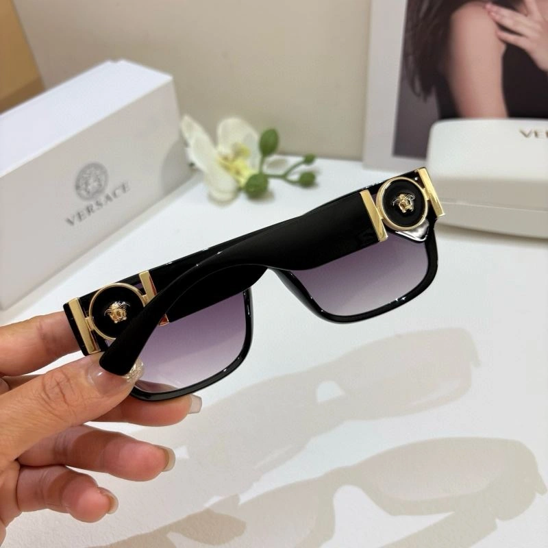 Comfortable Versace Sunglasses 282536