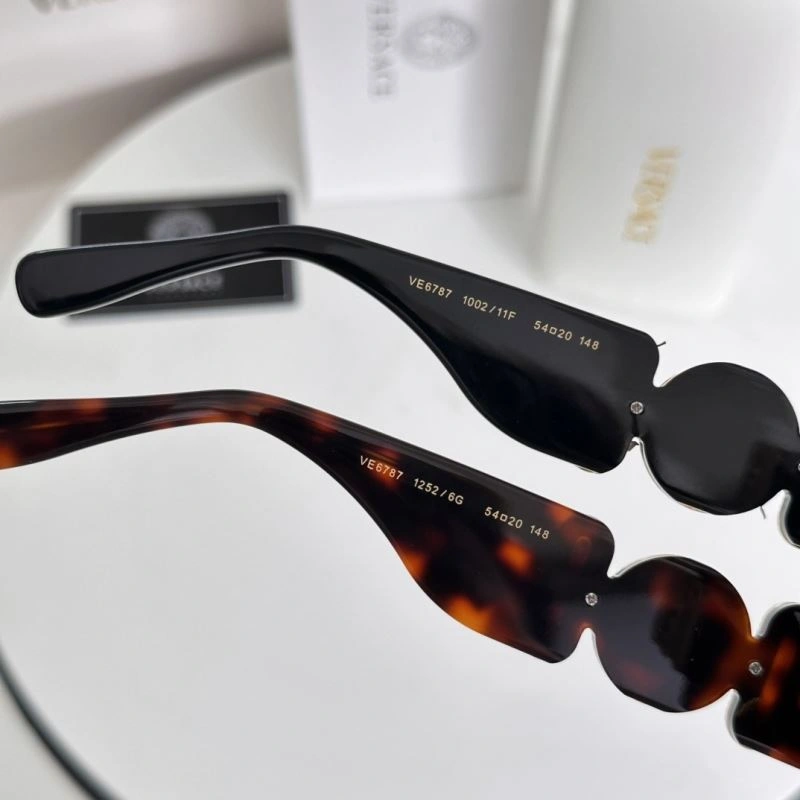 Supportive Versace Sunglasses 282529