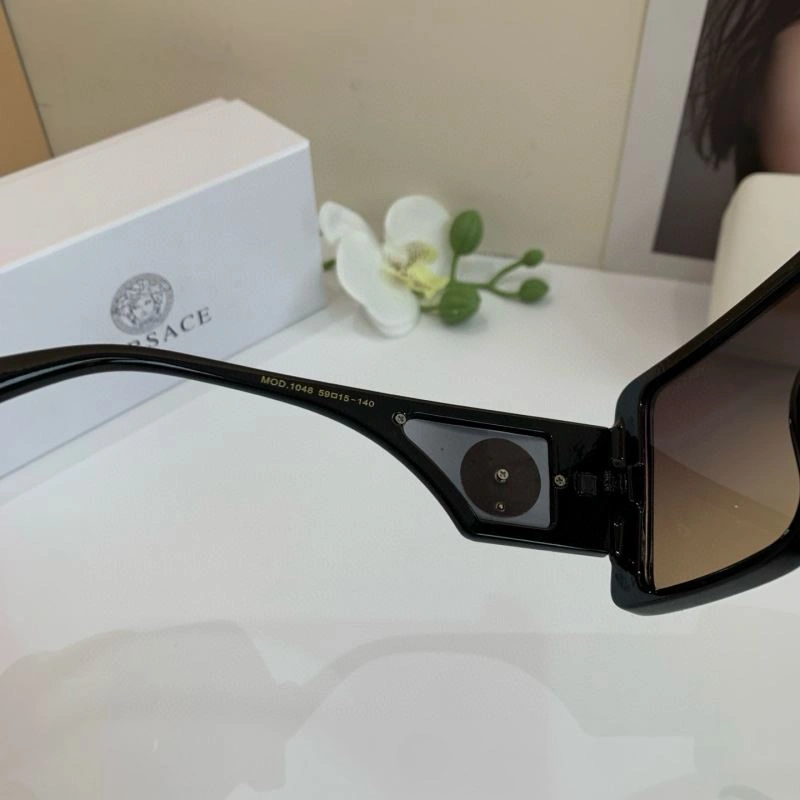Versace Sunglasses Chic 282491