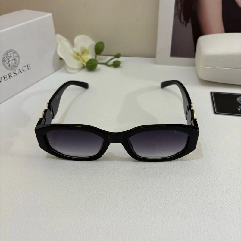 Versace Sunglasses ModernLook 282488