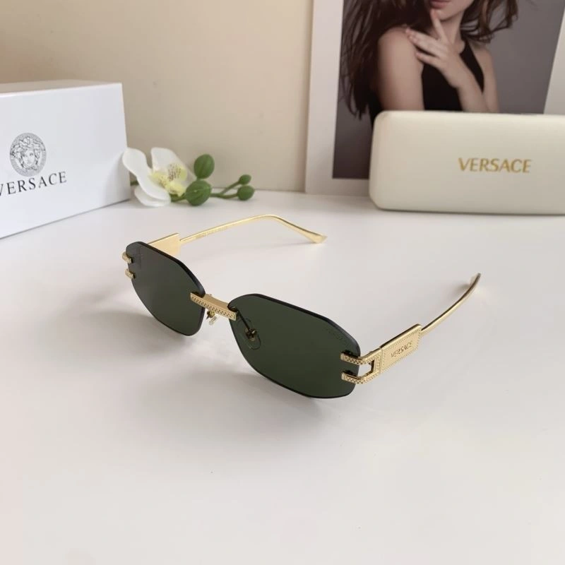 Lightweight Versace Sunglasses 282494