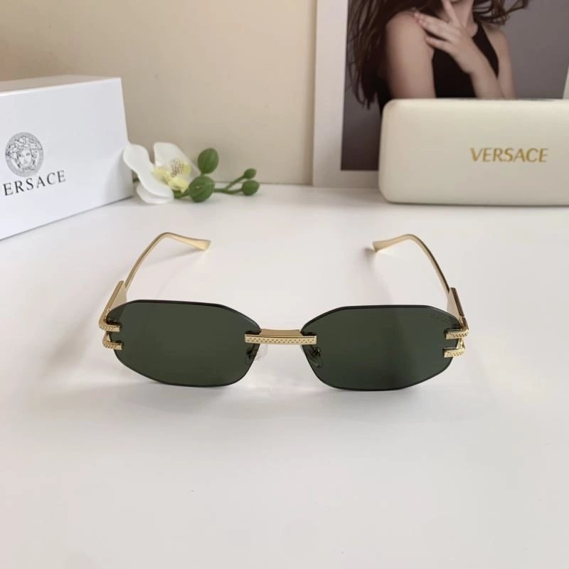 Lightweight Versace Sunglasses 282494