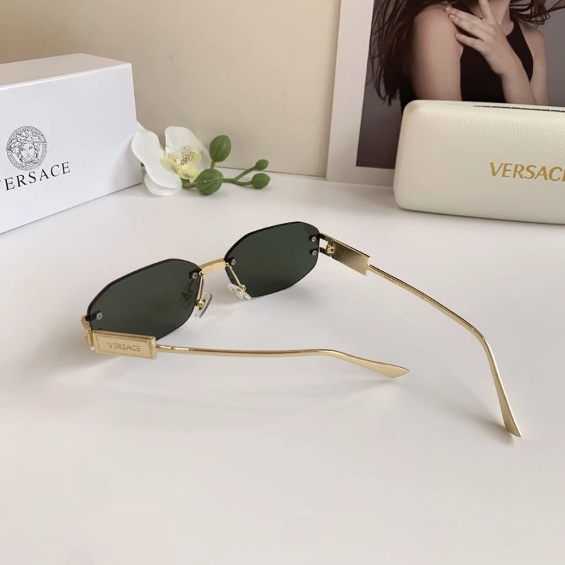 Lightweight Versace Sunglasses 282494