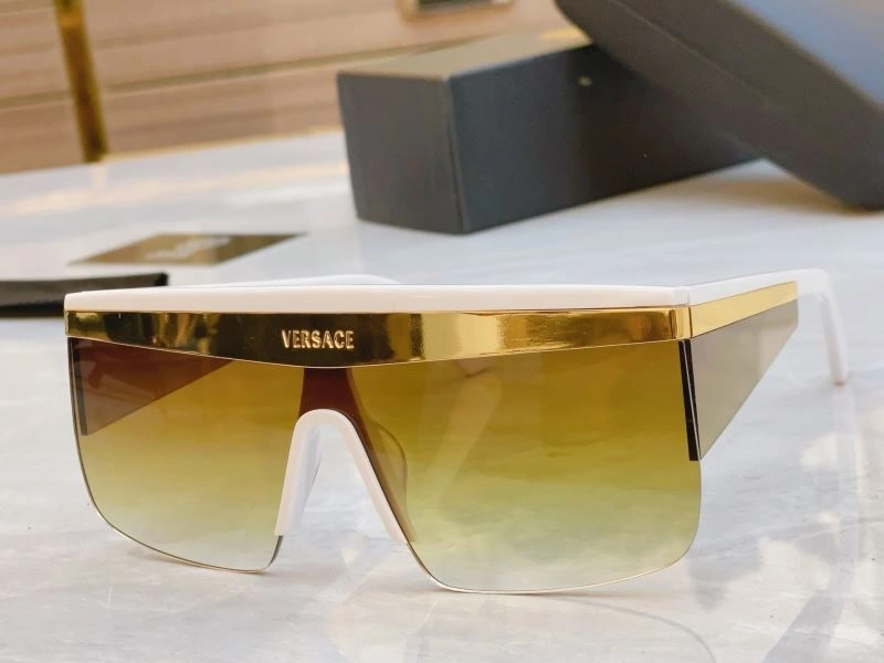 Versace Sunglasses RelaxedFit 282505