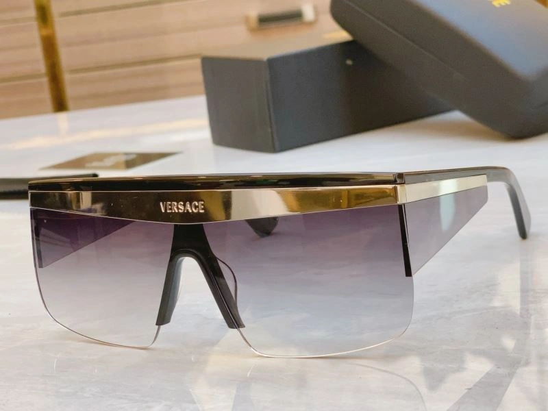 Versace Sunglasses RelaxedFit 282505
