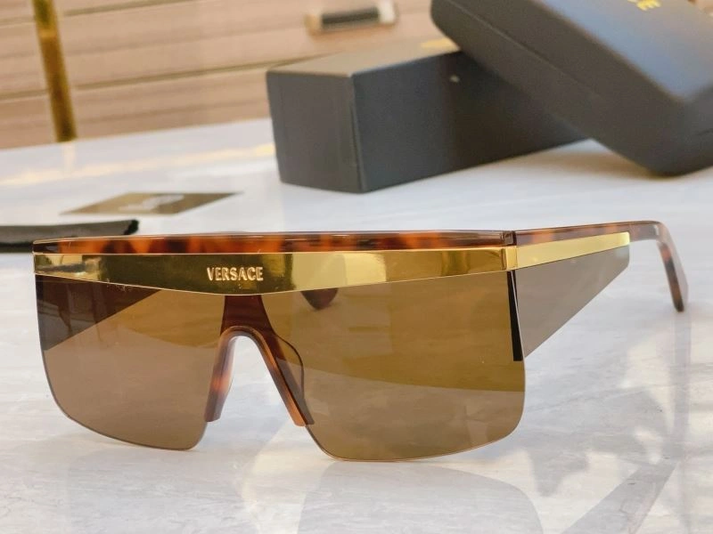 Versace Sunglasses RelaxedFit 282505