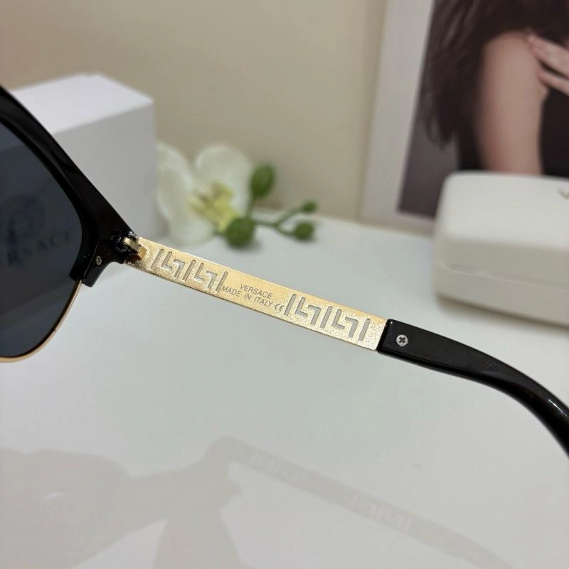MoistureWicking Versace Sunglasses 282469