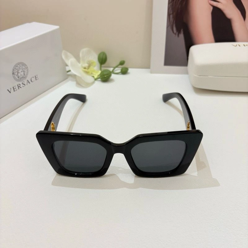 Compact Versace Sunglasses 282448