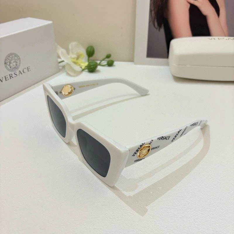 Sleek Versace Sunglasses 282445