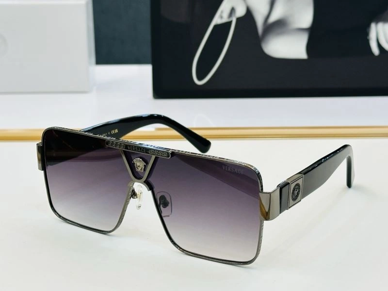 Versace Sunglasses Sporty 282463