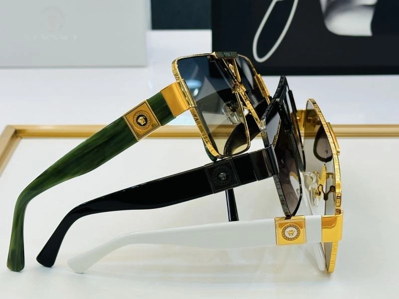 Versace Sunglasses Sporty 282463