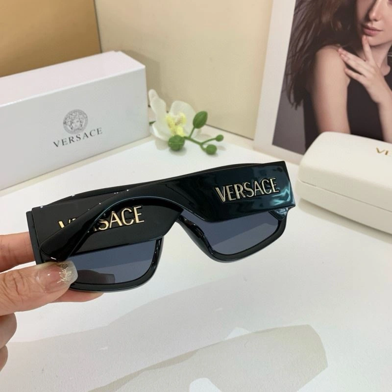 Practical Versace Sunglasses 282436