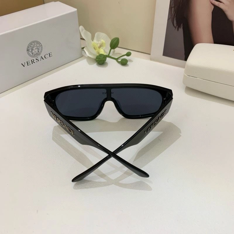 Practical Versace Sunglasses 282436