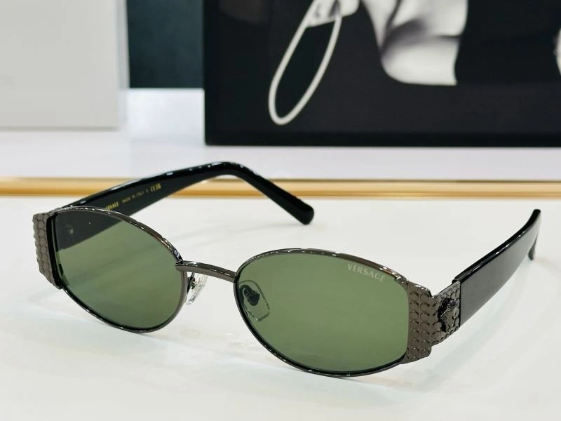 Seasonal Versace Sunglasses 282622