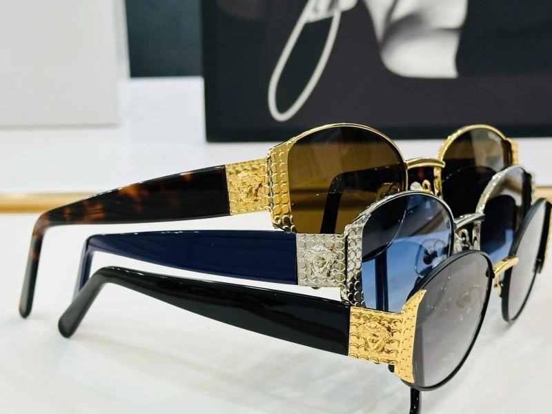 Seasonal Versace Sunglasses 282622