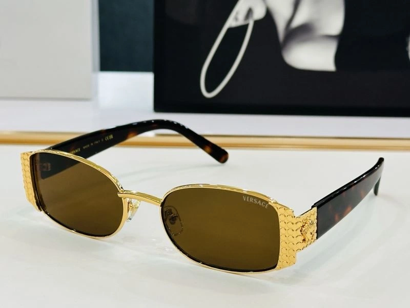 Versace Sunglasses Sporty 282607