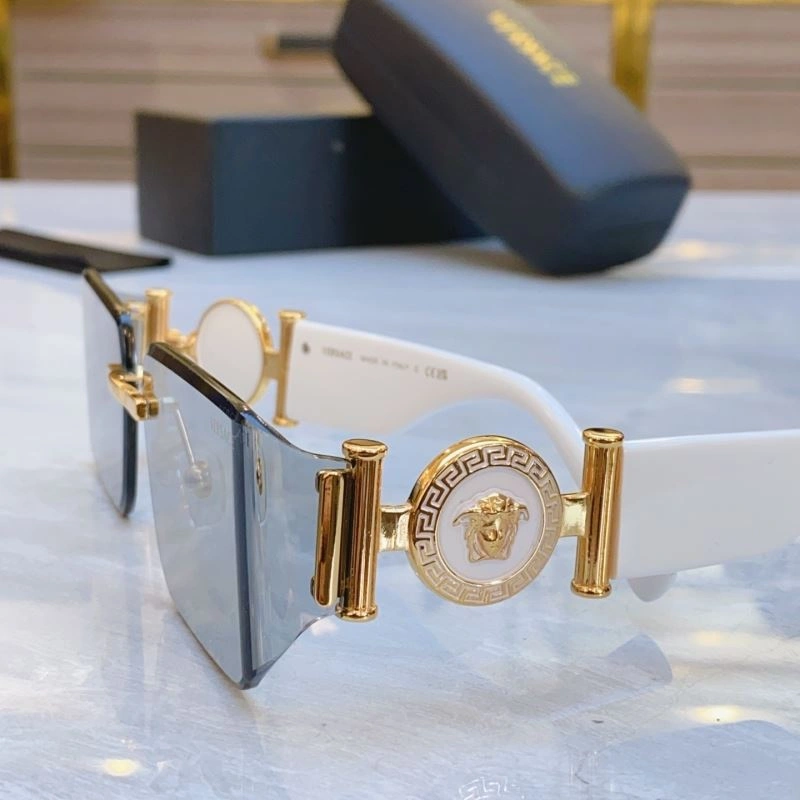 Bold Versace Sunglasses 282601