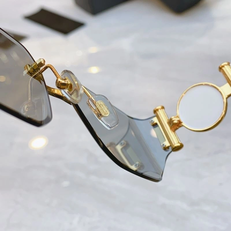 Bold Versace Sunglasses 282601