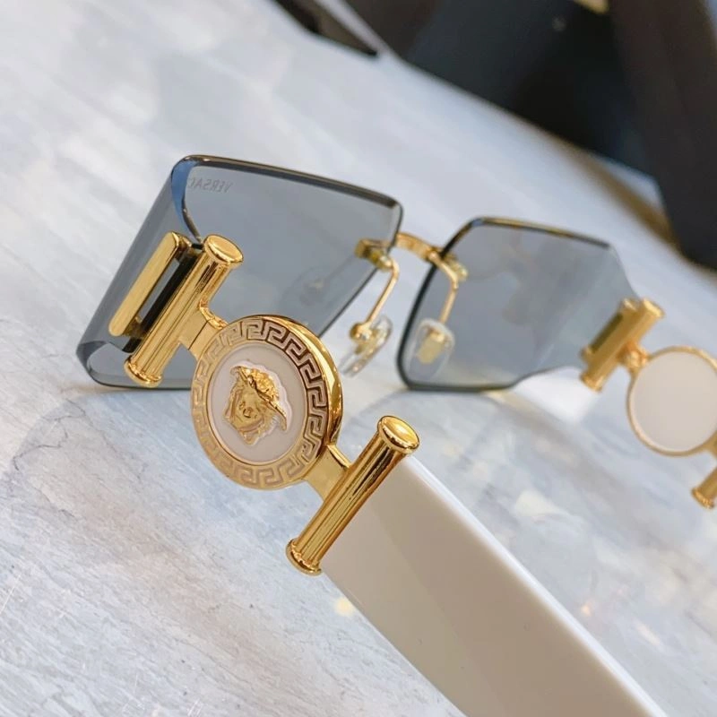 Bold Versace Sunglasses 282601