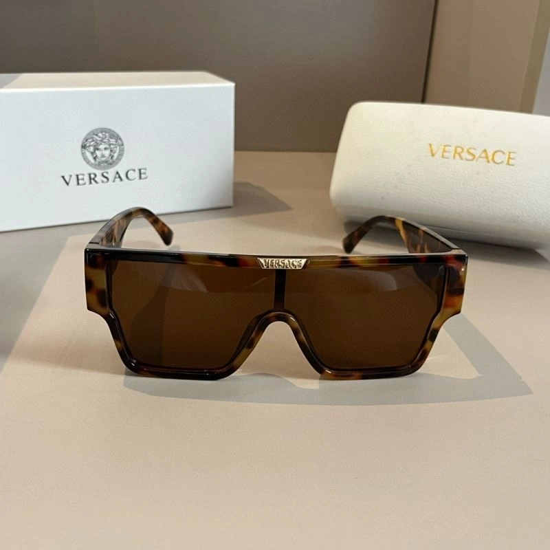 Lightweight Versace Sunglasses 282584