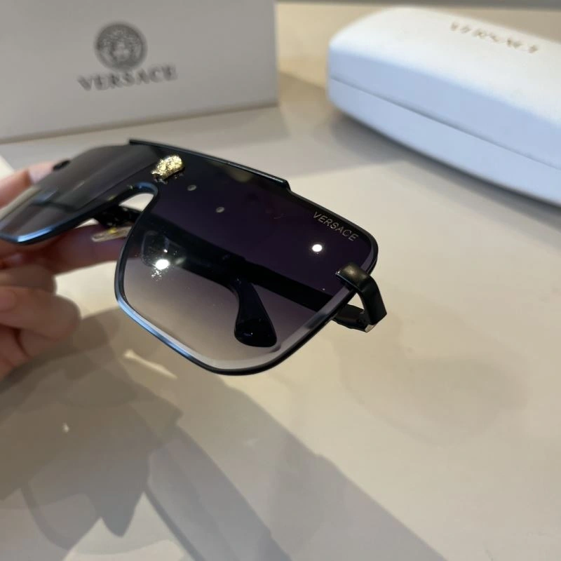 Versace Sunglasses Minimalist 282568