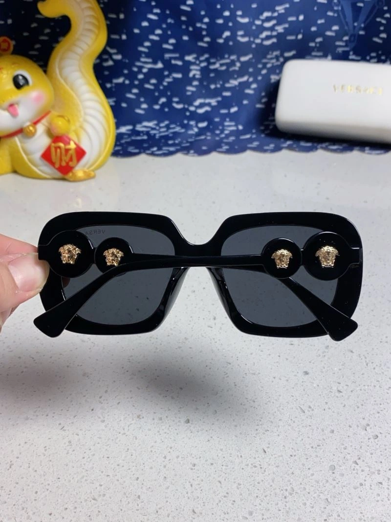 Versace Sunglasses Sleek 282578
