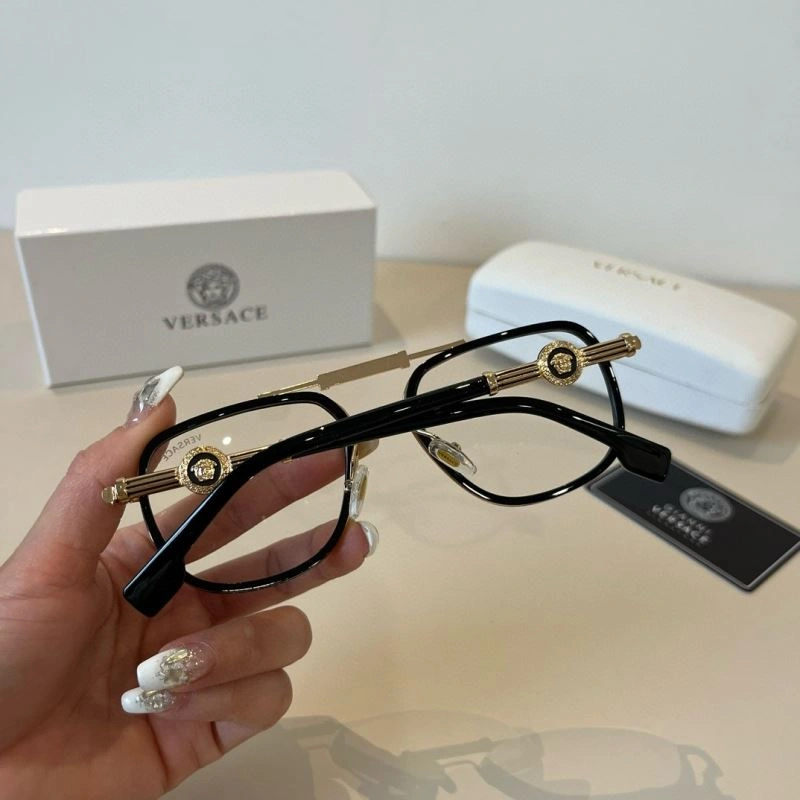 Elegant Versace Sunglasses 282566